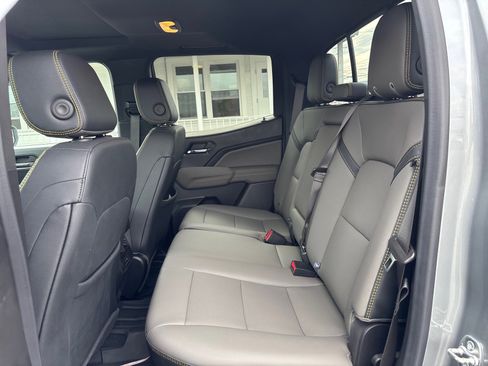 Used 2024 Chevrolet Colorado ZR2 w/ ZR2 Convenience Package III image 13