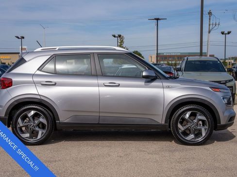 Certified 2023 Hyundai Venue SEL image 8