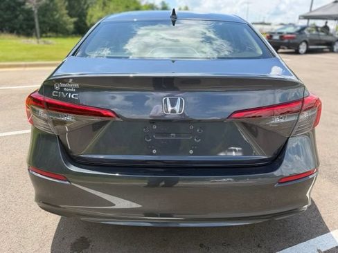 Used 2024 Honda Civic EX image 6