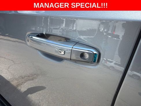 Used 2024 Chevrolet Tahoe High Country AWD/4WD image 18