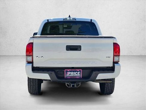 Used 2023 Toyota Tacoma SR5 w/ Technology Package image 7