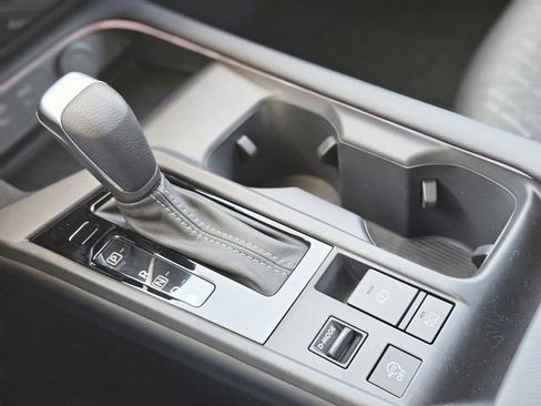 New 2026 Nissan Sentra SV w/ SV Convenience Package FWD image 25