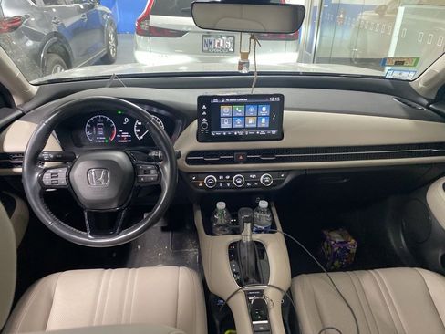 Used 2023 Honda HR-V EX-L image 10