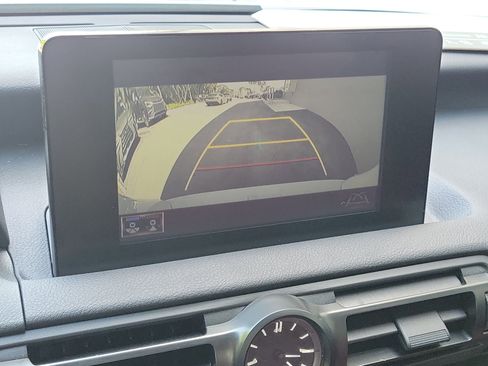 Certified 2025 Lexus IS 350 F Sport image 26