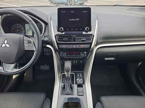 Used 2022 Mitsubishi Eclipse Cross SE image 10