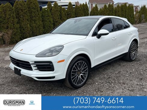 Used 2021 Porsche Cayenne Coupe image 1