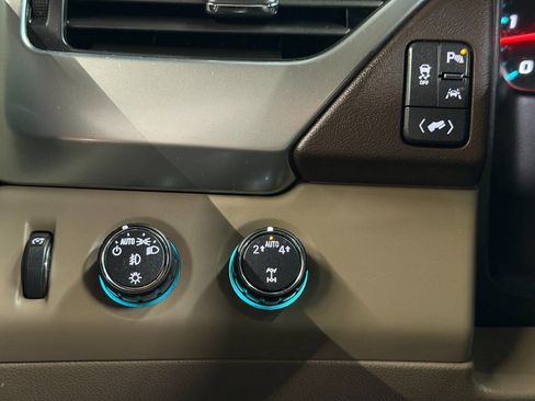 Used 2017 Chevrolet Tahoe LT w/ LT Signature Package image 47