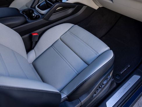 New 2025 Porsche Cayenne Coupe image 54