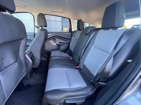 Used 2017 Ford Escape SE FWD image 15