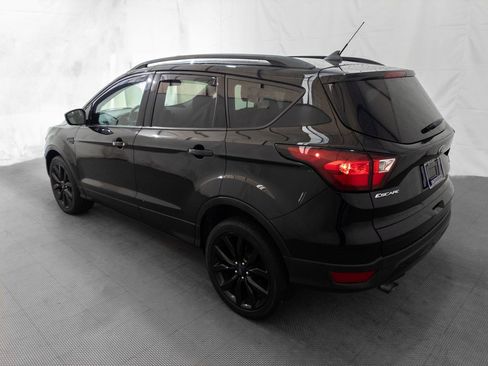 Used 2019 Ford Escape SE image 5