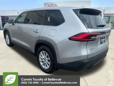 Used 2024 Toyota Grand Highlander XLE image 6