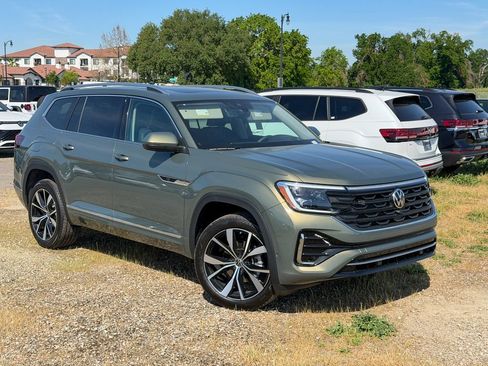 New 2026 Volkswagen Atlas SEL Premium R-Line image 3