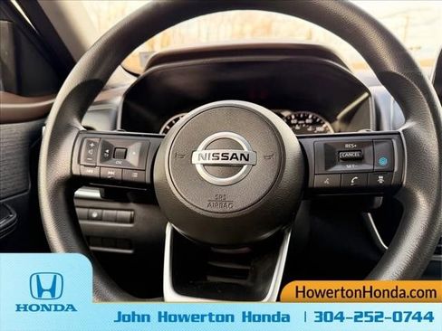 Used 2021 Nissan Rogue SV image 11