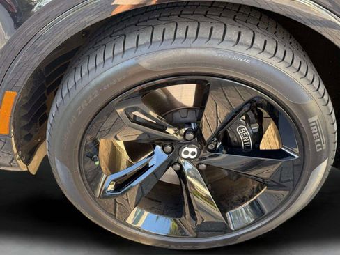 Certified 2024 Bentley Bentayga image 47