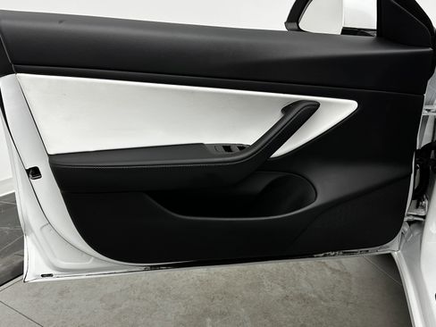 Used 2020 Tesla Model 3 Performance image 10
