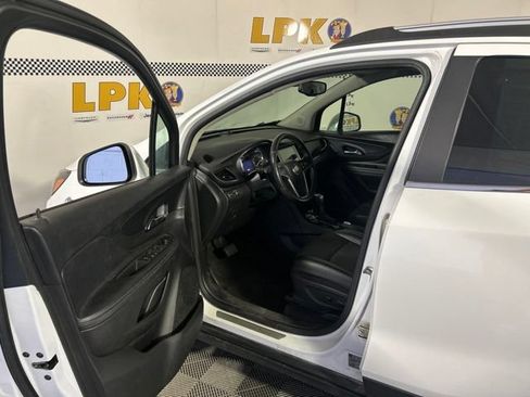 Used 2020 Buick Encore Preferred FWD image 11