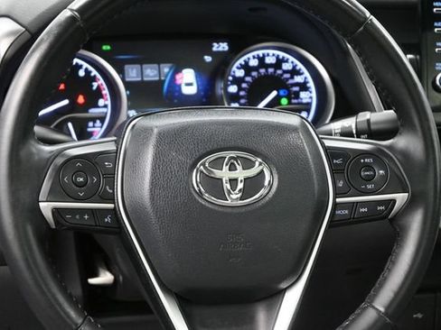 Used 2021 Toyota Camry XLE FWD image 8