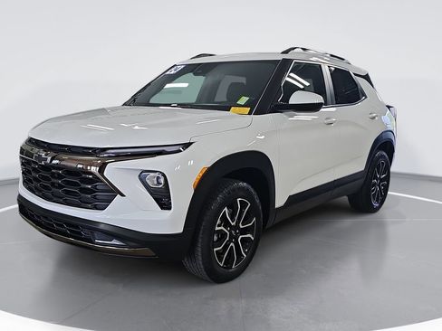 Used 2024 Chevrolet TrailBlazer ACTIV w/ Driver Confidence Package AWD/4WD image 9