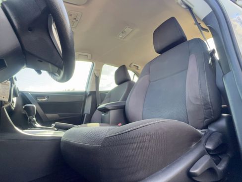 Used 2018 Toyota Corolla LE FWD image 16