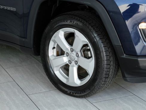 Used 2020 Jeep Compass Latitude AWD/4WD image 57