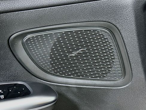 Used 2023 Mercedes-Benz C 300 4MATIC Sedan image 19