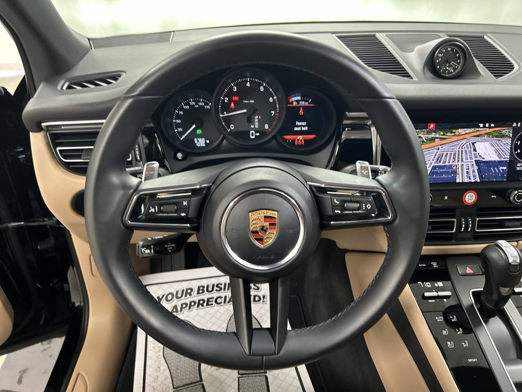 Used 2026 Porsche Macan AWD/4WD image 4