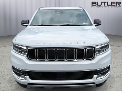 Used 2024 Jeep Wagoneer L Series II RWD image 9