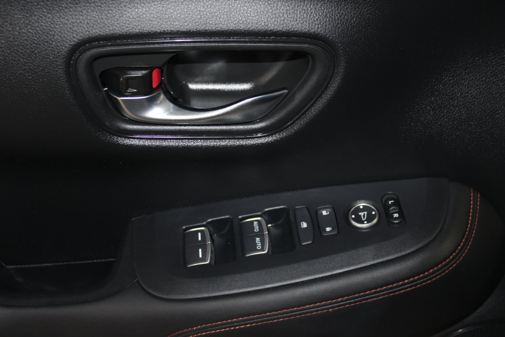 Used 2024 Honda HR-V Sport image 6