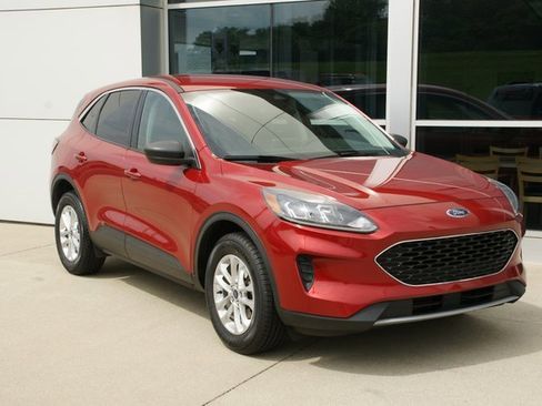 Used 2022 Ford Escape SE w/ Convenience Package image 2