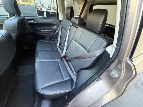 Used 2015 Subaru Forester 2.5i Touring w/ Eyesight & Navigation System AWD/4WD image 28