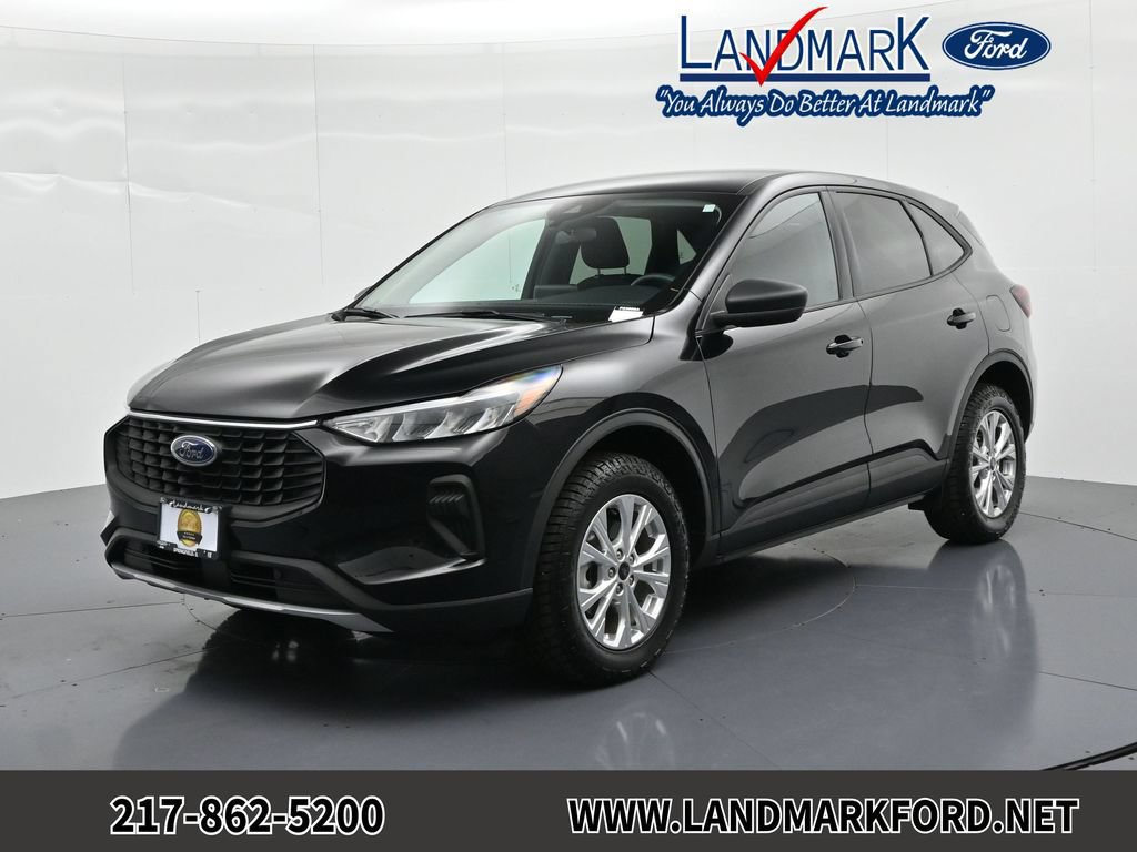 Used 2025 Ford Escape Active w/ Cold Weather Package AWD/4WD image 1