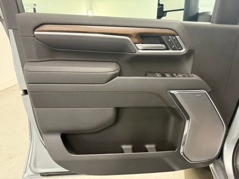 New 2025 Chevrolet Silverado 2500 High Country w/ Z71 Off-Road Package image 13