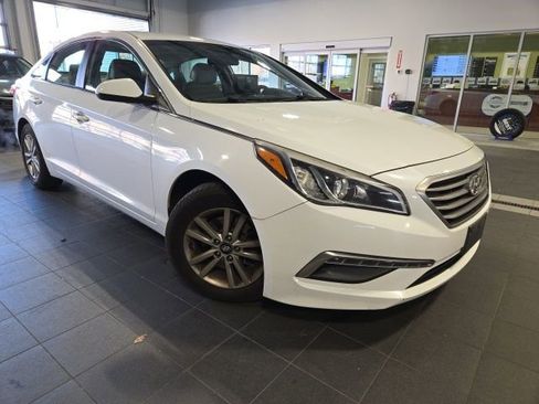 Used 2015 Hyundai Sonata SE image 5