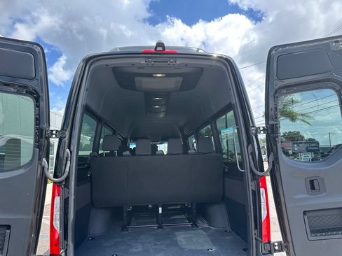 Used 2025 Mercedes-Benz Sprinter 2500 image 18