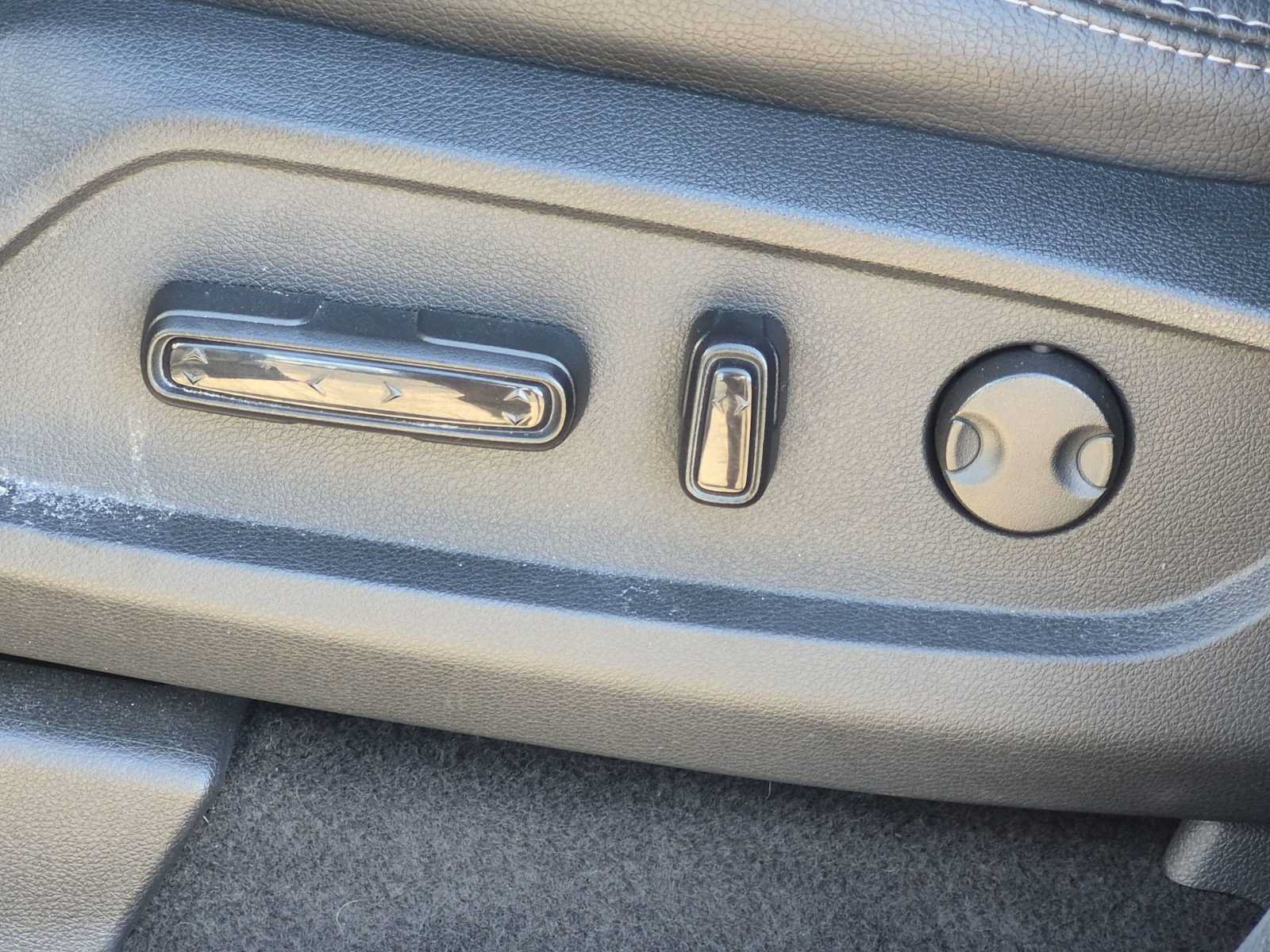 Certified 2024 Honda Pilot Touring image 16