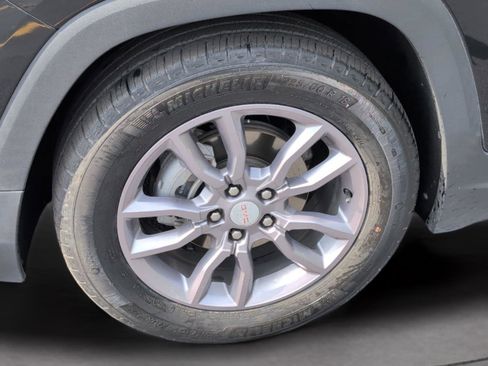 Used 2023 GMC Terrain SLT FWD image 36