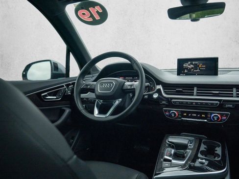 Used 2019 Audi Q7 3.0T Premium Plus w/ Premium Plus Package AWD/4WD image 19
