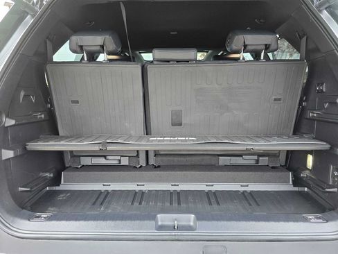 Used 2025 Toyota Sequoia Platinum AWD/4WD image 18
