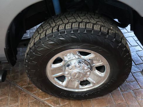 Used 2022 RAM 2500 Tradesman w/ Chrome Appearance Group AWD/4WD image 7