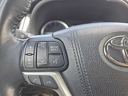 Used 2018 Toyota Highlander XLE w/ Protection Package #3 AWD/4WD image 17