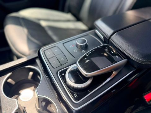 Used 2019 Mercedes-Benz GLS 450 4MATIC w/ Premium 1 Package image 35
