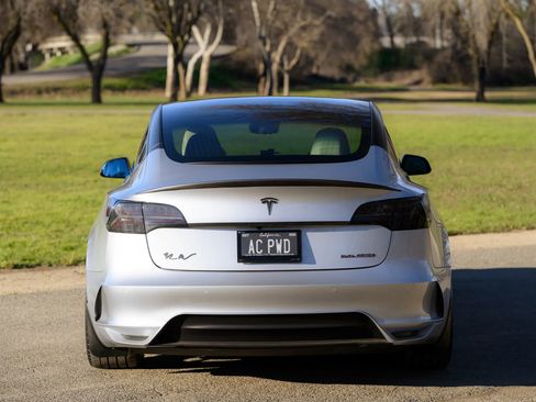 Used 2018 Tesla Model 3 Long Range AWD/4WD image 11