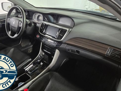Used 2017 Honda Accord EX-L image 36