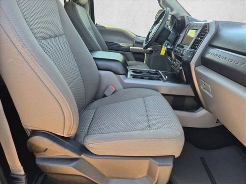 Certified 2019 Ford F250 XLT w/ XLT Premium Package AWD/4WD image 20