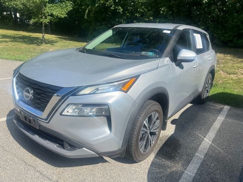 Used 2023 Nissan Rogue SV AWD/4WD image 2