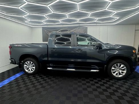 Used 2019 Chevrolet Silverado 1500 Custom image 2