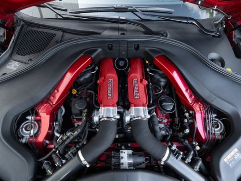 Used 2019 Ferrari Portofino RWD image 81