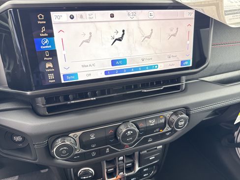 New 2026 Jeep Wrangler Unlimited Rubicon image 32