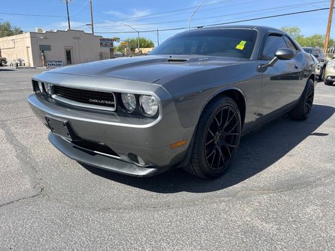 Used 2012 Dodge Challenger R/T RWD image 11