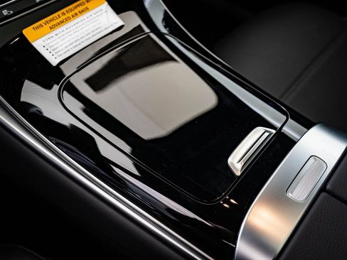 Certified 2026 Mercedes-Benz GLC 300 4MATIC image 31